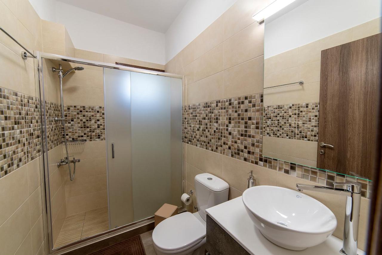 Apartment Onar